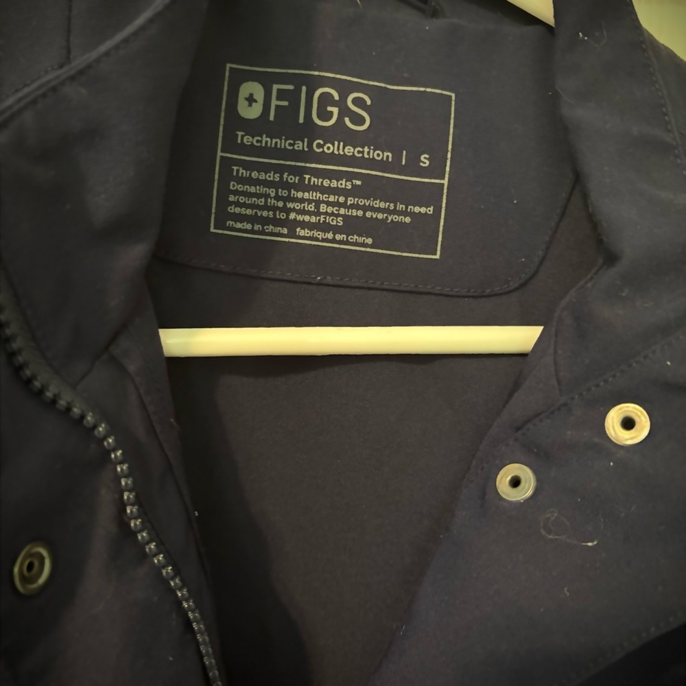 Figs Women's Top in Navy Blue - Picture 2 of 2